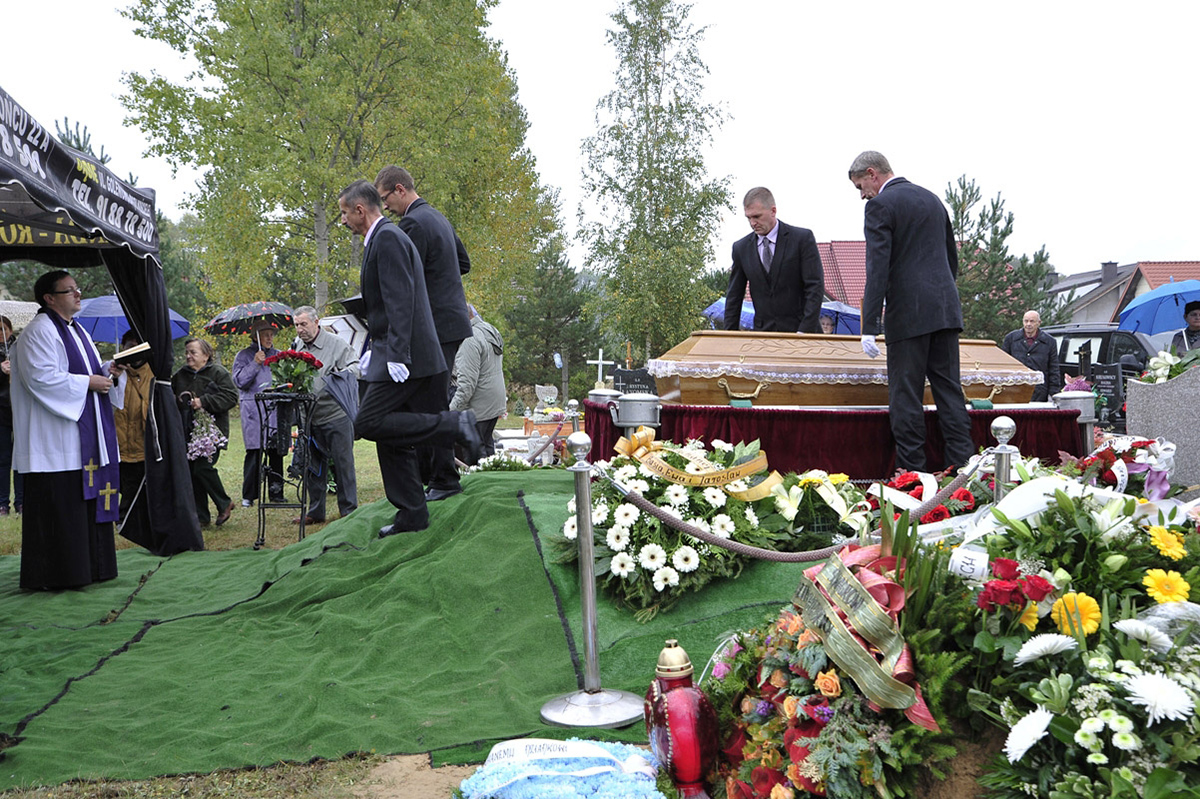 Przygotowanie ceremonii pogrzebowej